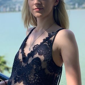 Aritzia navy lace tank